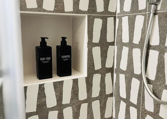 Vimini Like A Local - Center