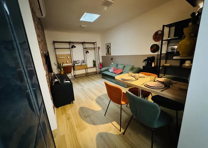 Vimini Like A Local - Center